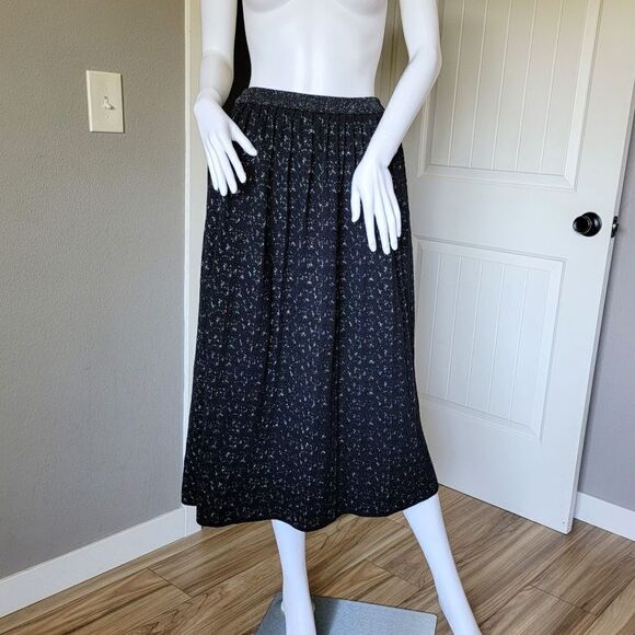 Jeanne Pierre Lambs Wool Knit Pleated Metallic Midi Skirt in Black & Silver - Picture 2 of 13